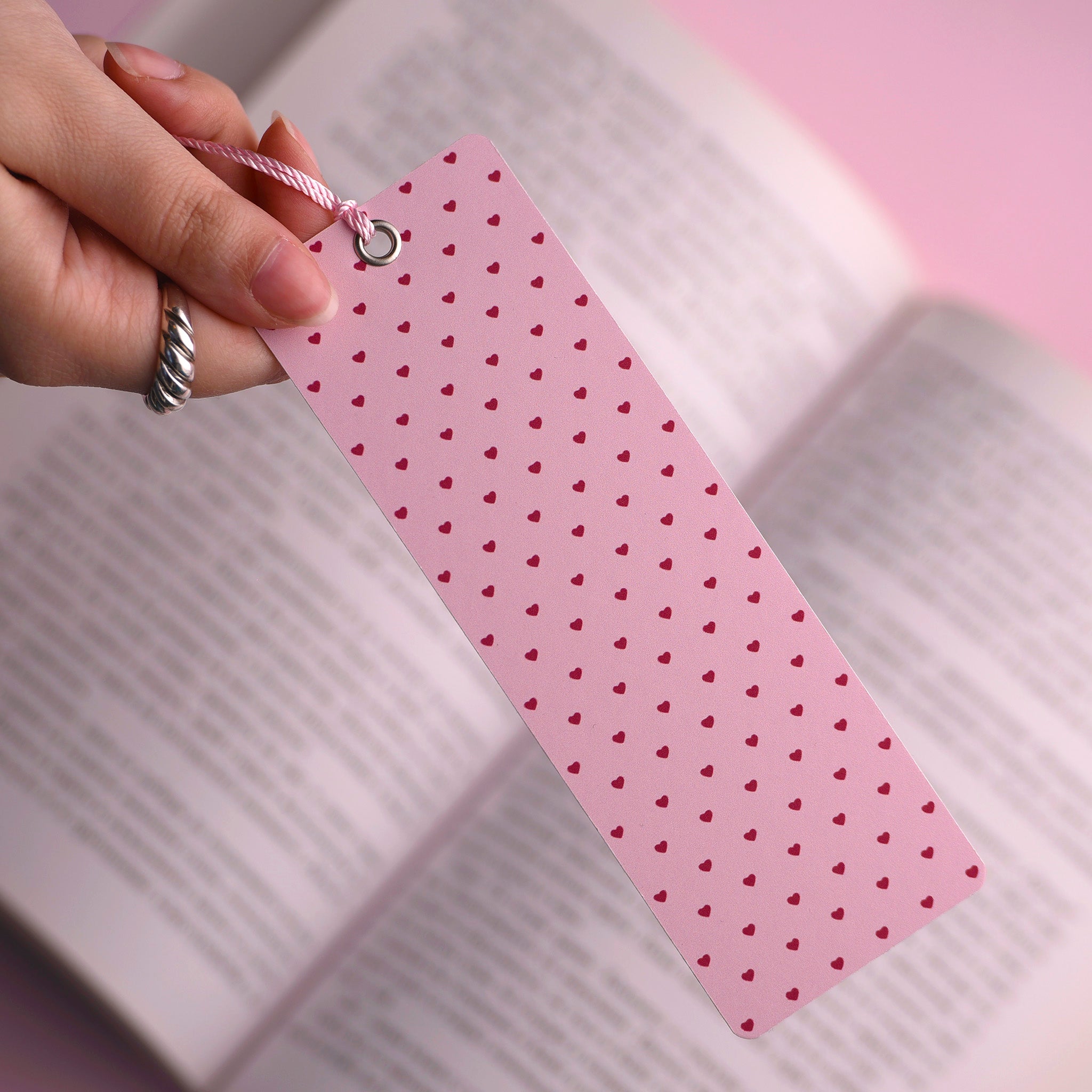 Книгоразделител "Сърца" Lunar Studio